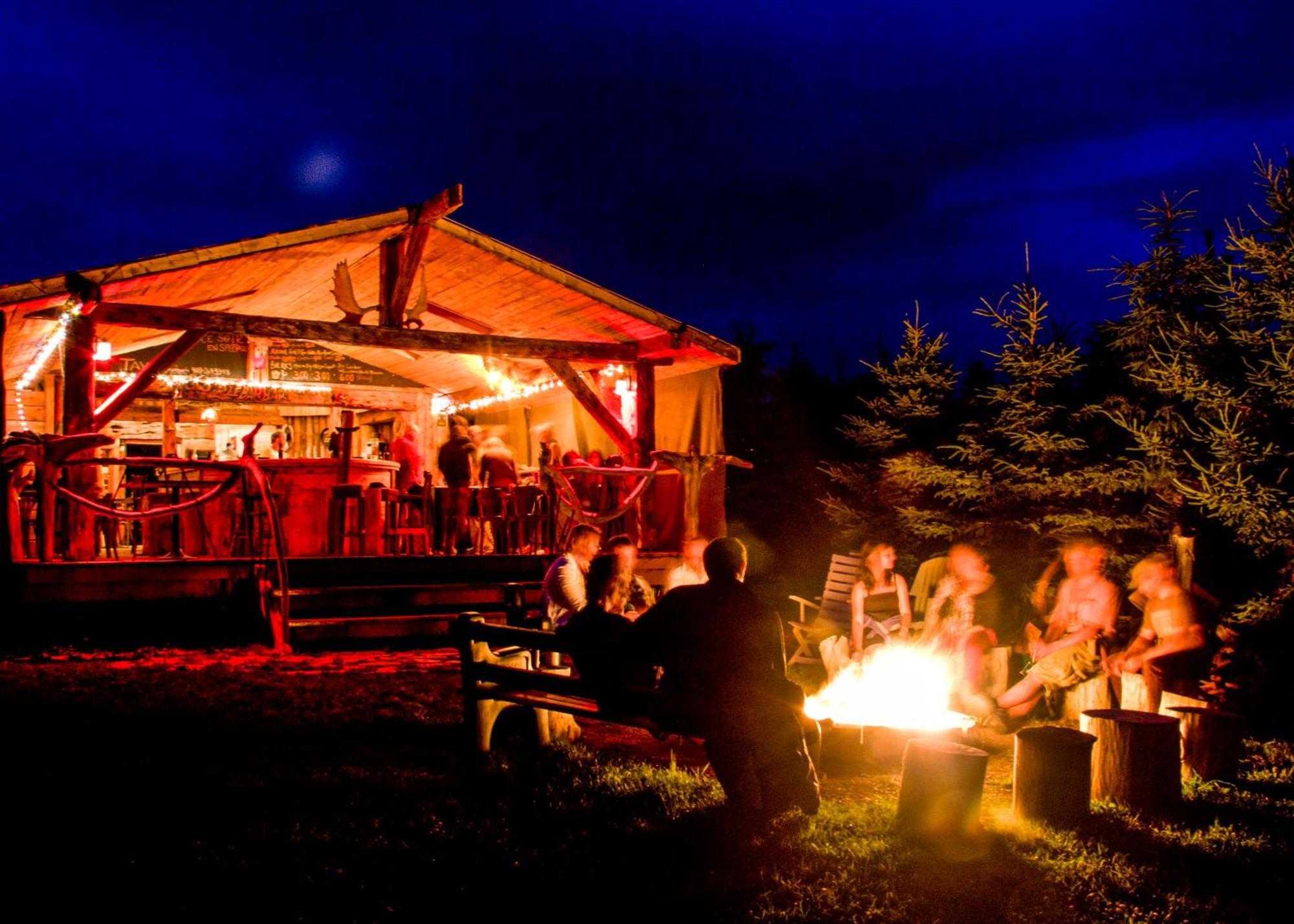 Auberge/Chalet Griffon Aventure L'Anse-au-Griffon Exteriör bild