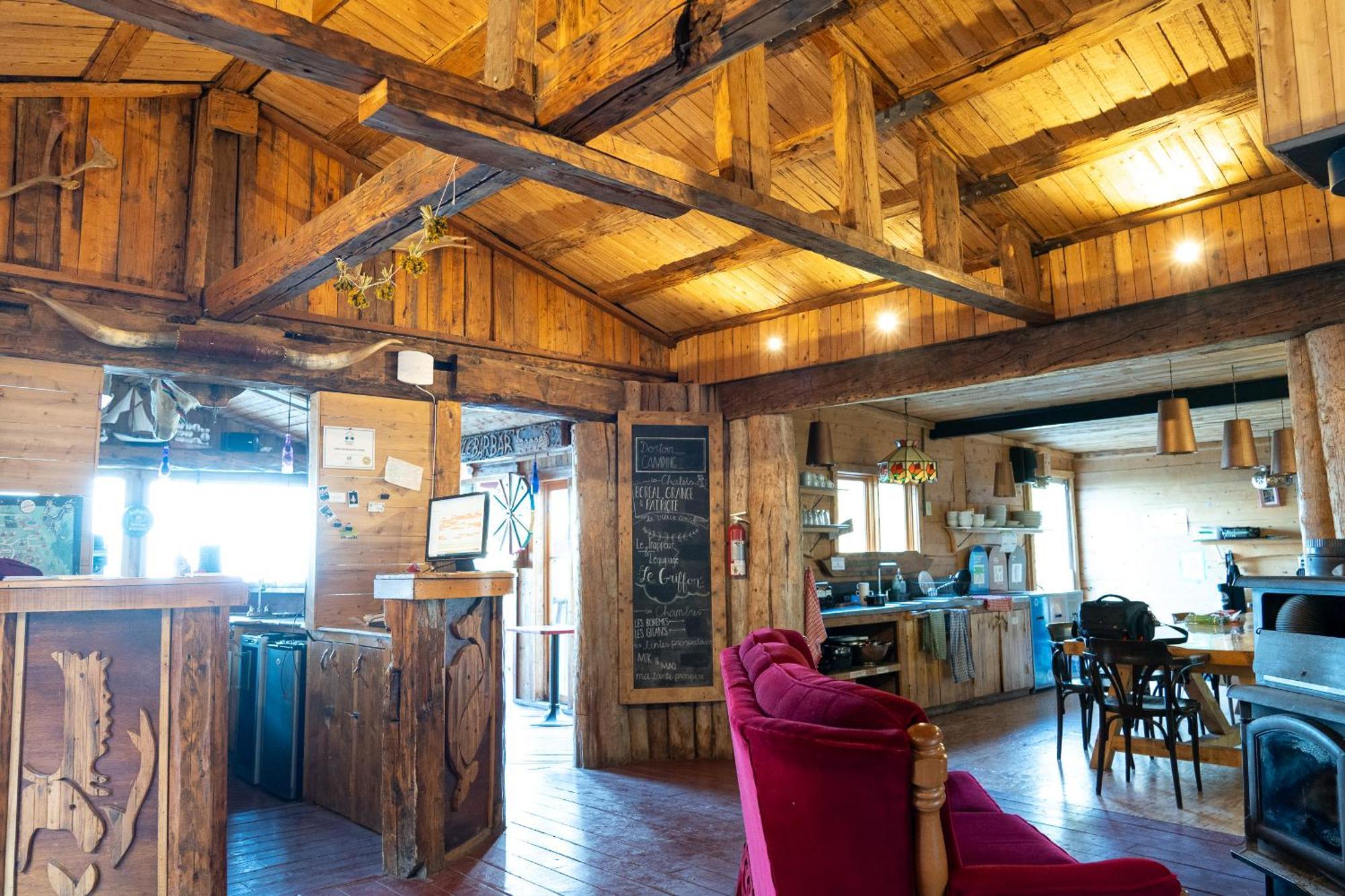 Auberge/Chalet Griffon Aventure L'Anse-au-Griffon Exteriör bild